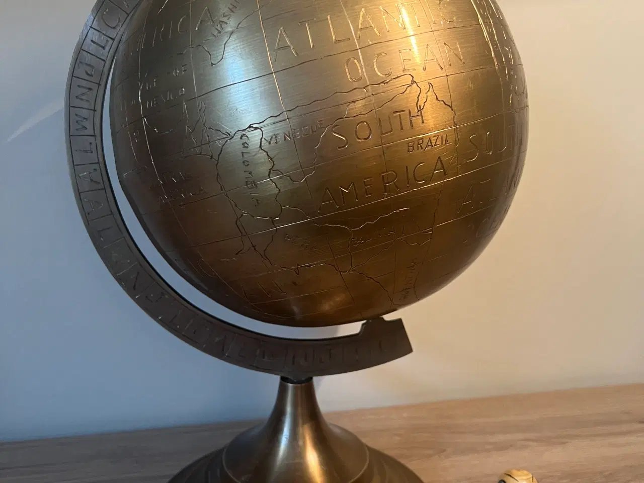 Billede 2 - Stor smuk tung messing globus fra 50’erne 