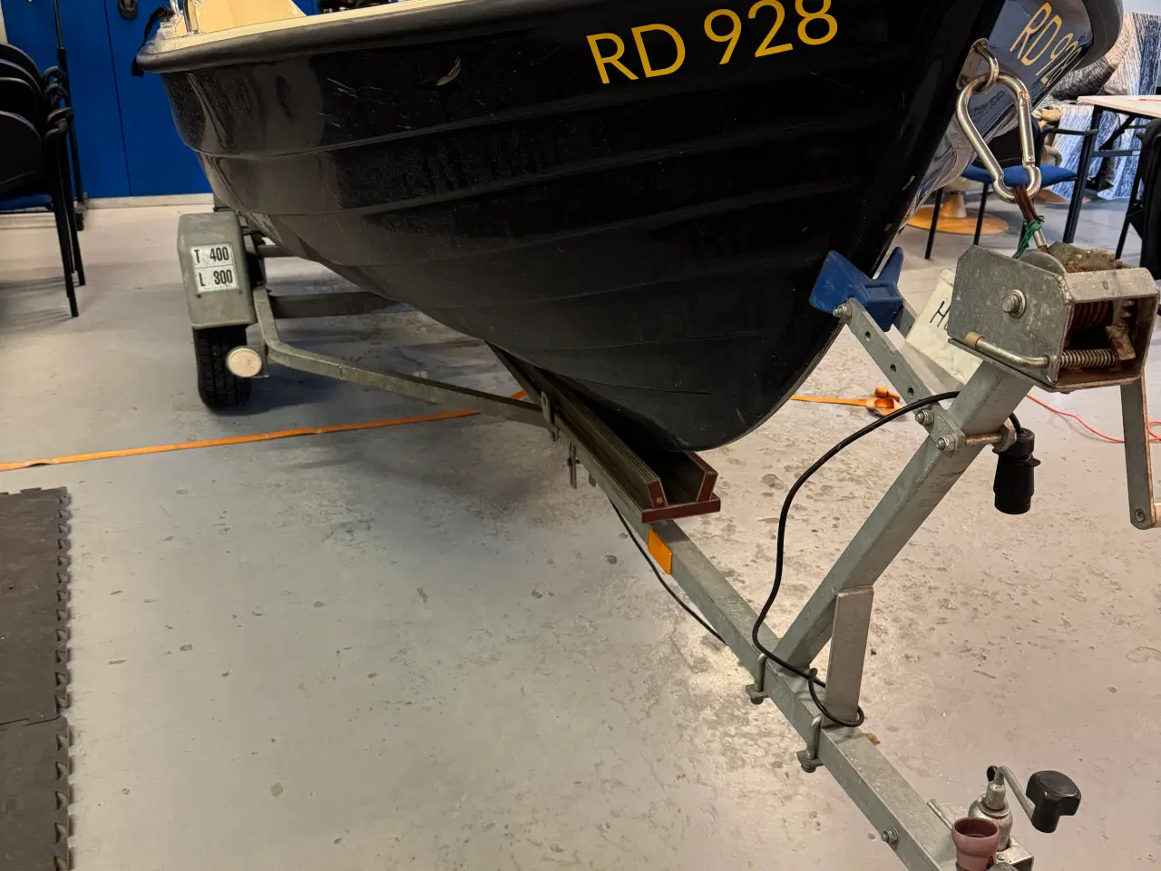 Billede 2 - Jolle med motor og bådtrailer