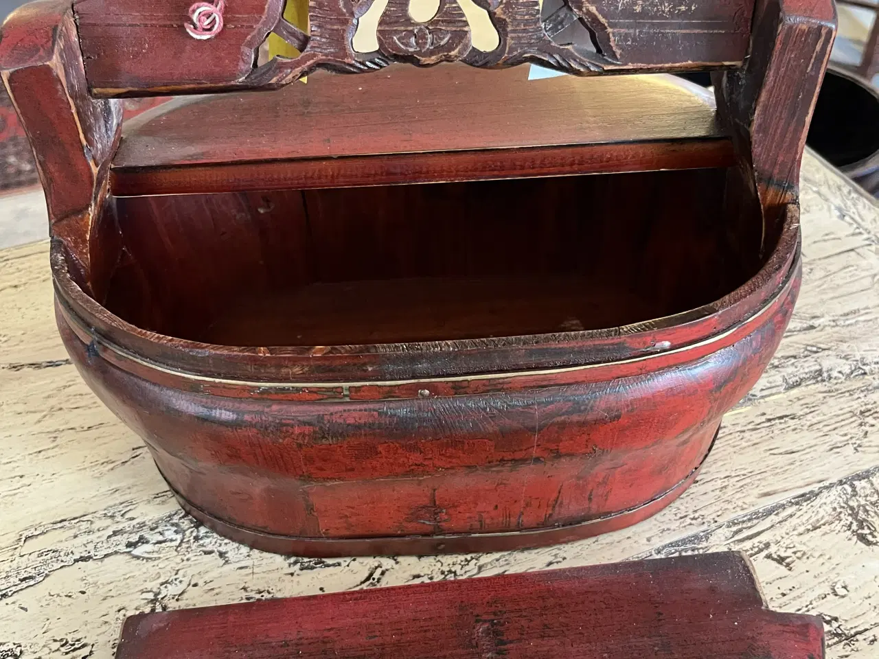 Billede 2 - Kina -Gl. madtejne "Old red" --antik