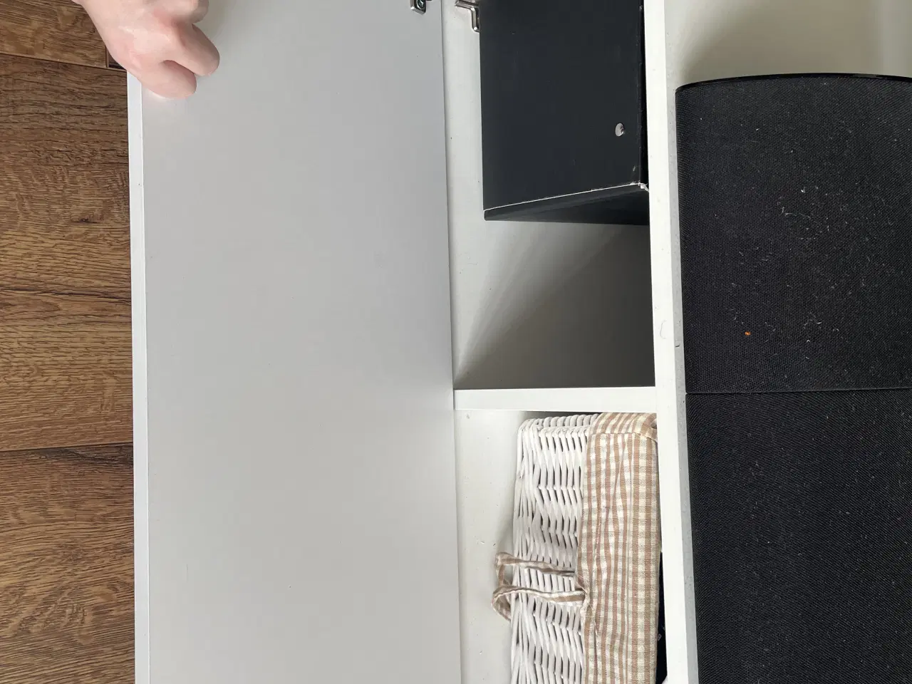 Billede 3 - Tv-bord - et stort og et lille.