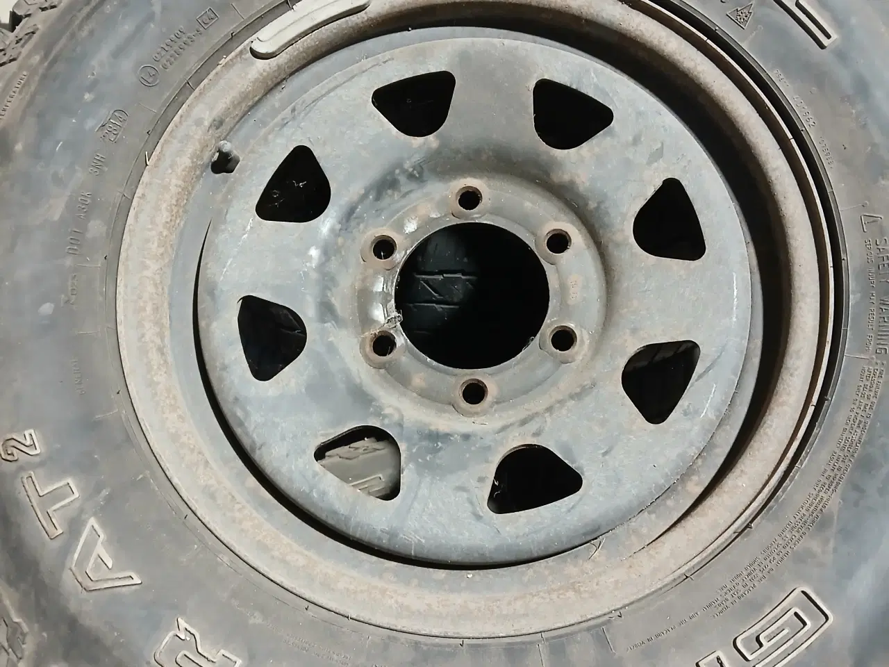 Billede 5 - 4x4 fælg med  AT dæk. M/S