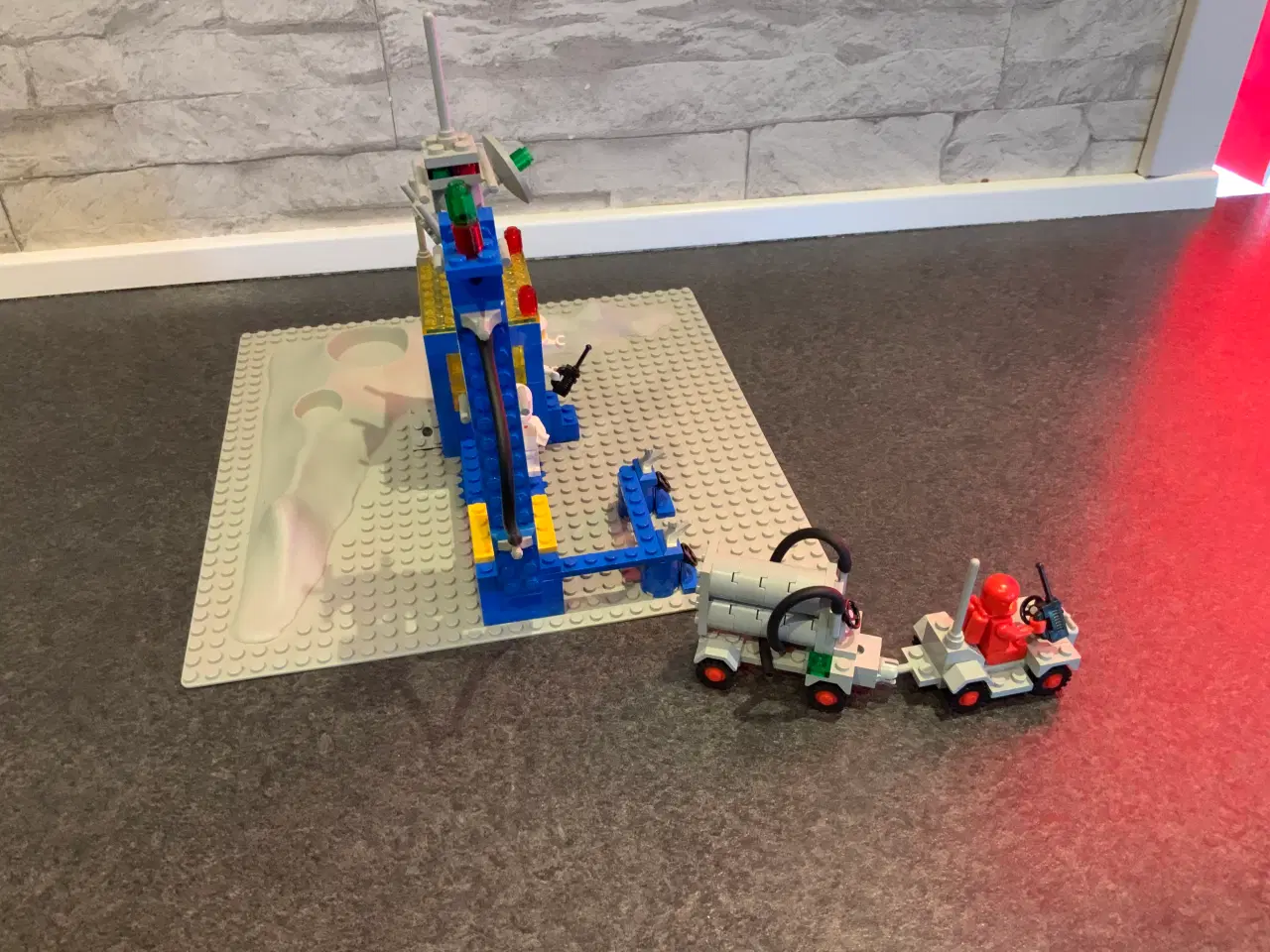 Billede 4 - Lego space 483 rocket base