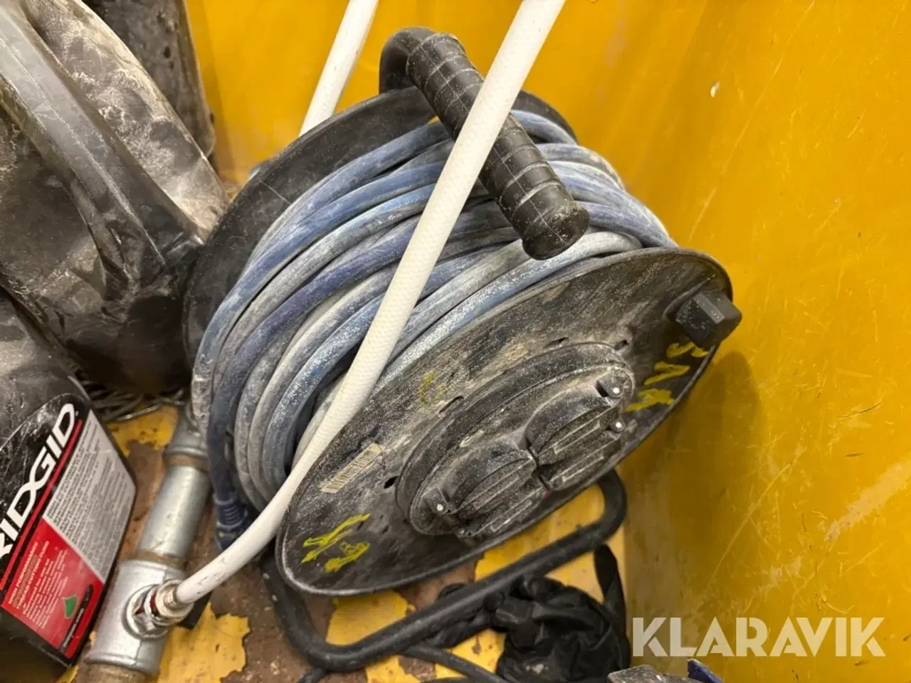 Billede 11 - Værktøjstrillebør med indhold