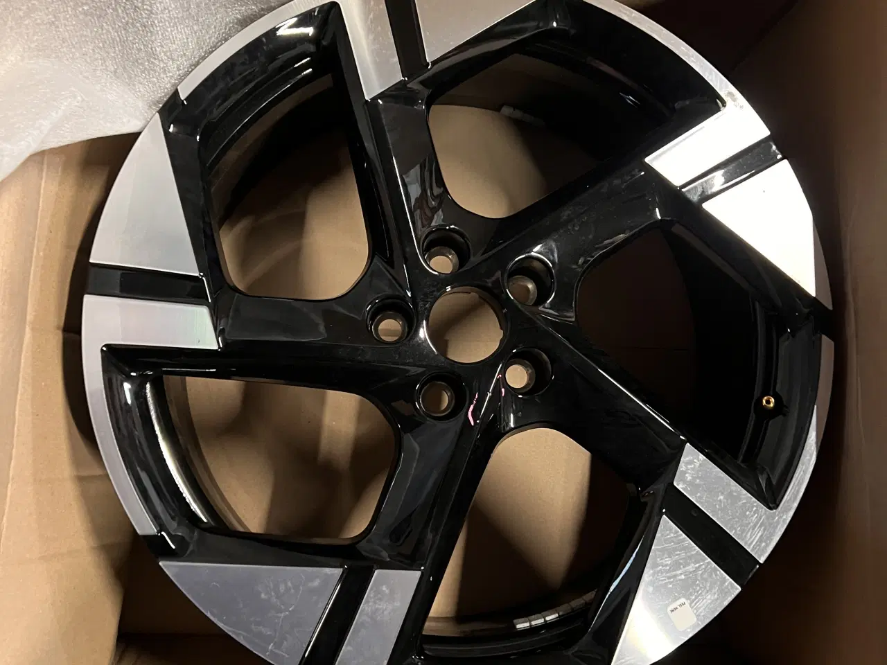 Billede 2 - Opel grandland 20” org fælge