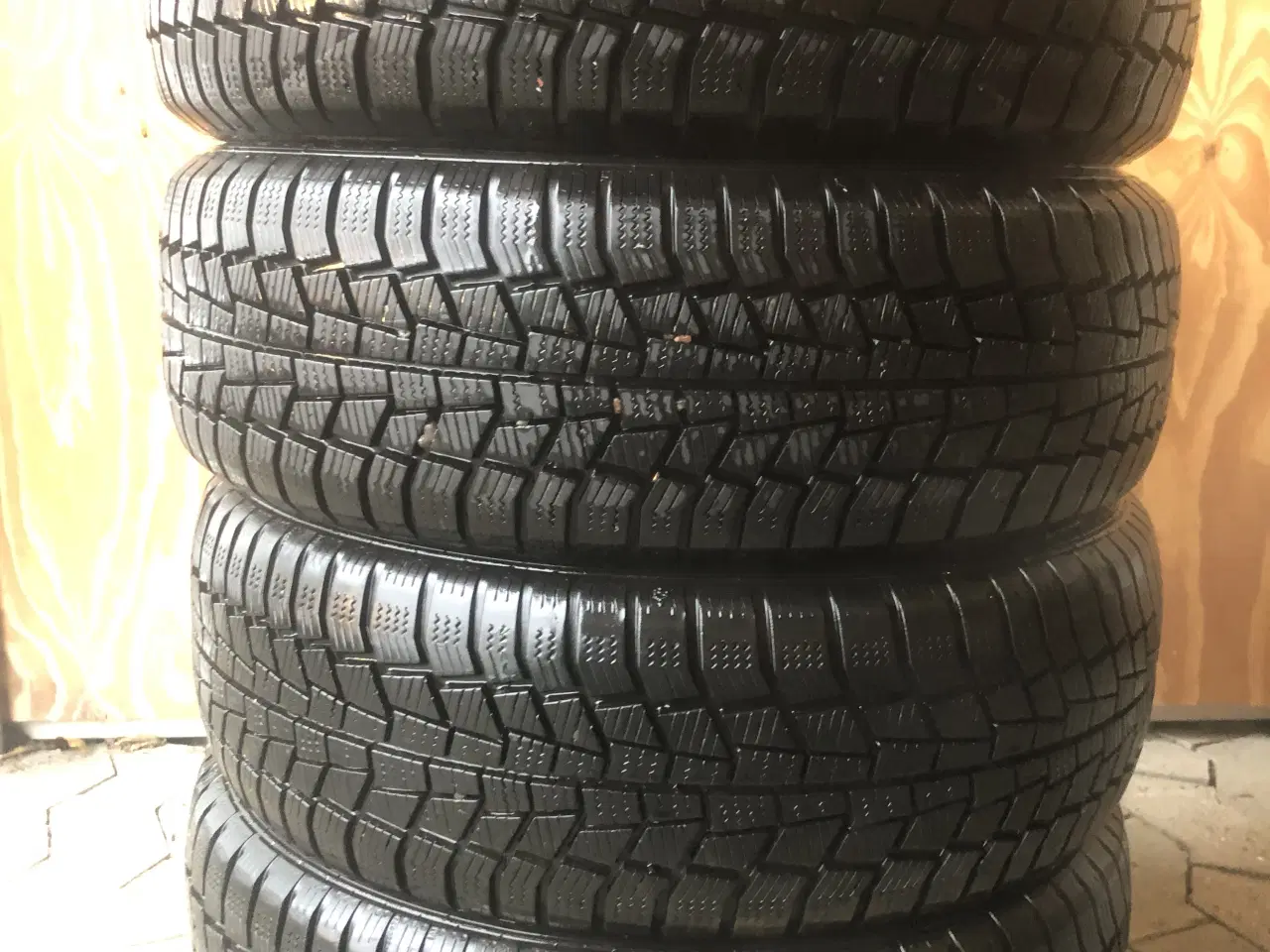 Billede 1 - Vinterdæk 185/60-15