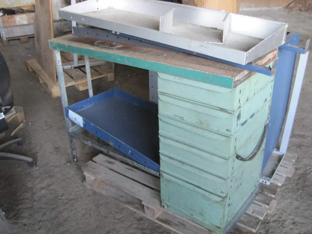 Billede 3 - Bilindretning Værkstedsbord