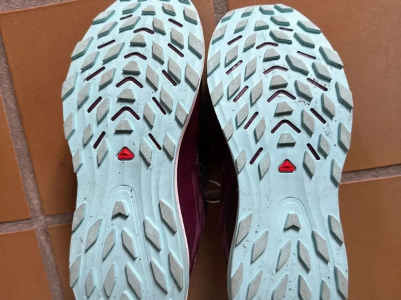 Billede 2 - Salomon løbesko str. 38 3/2