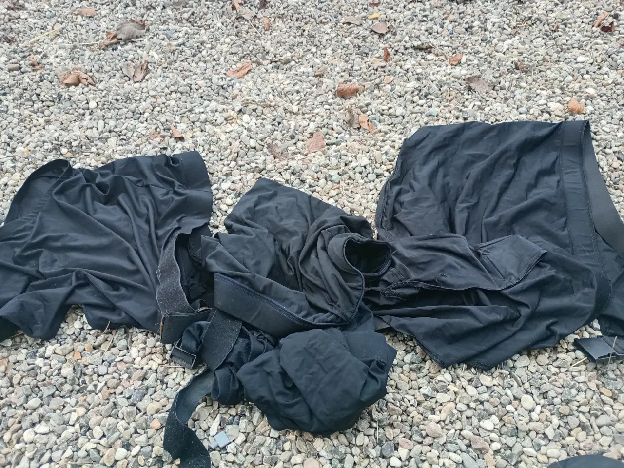 Billede 1 - Fire dækkenundertrøjer i str small 