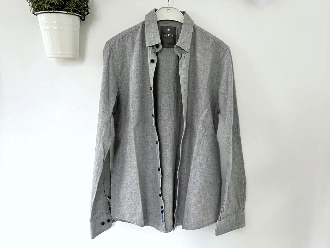 Billede 1 - Skjorte, Nifty, Str. S / 176