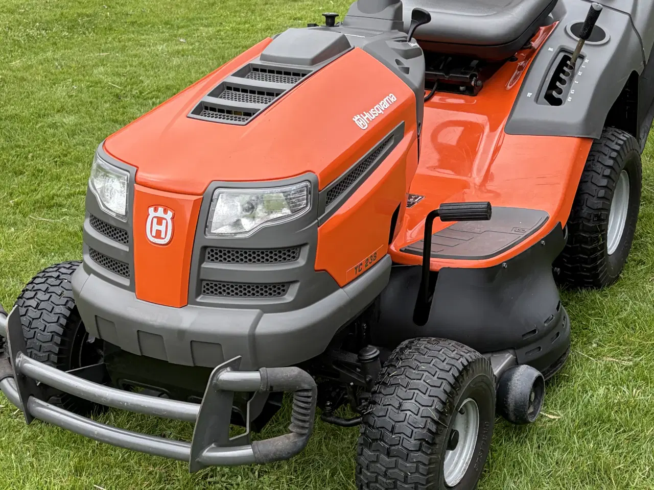 Billede 1 - Husqvarna TC238 Havetraktor