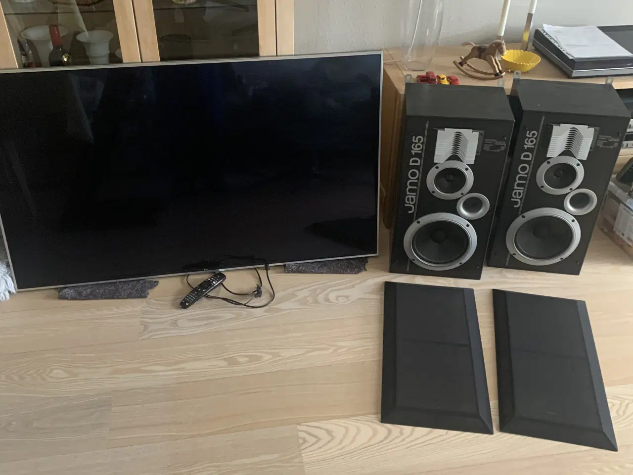 Billede 2 - TV 55” og Jamo Højtaler 2 stk