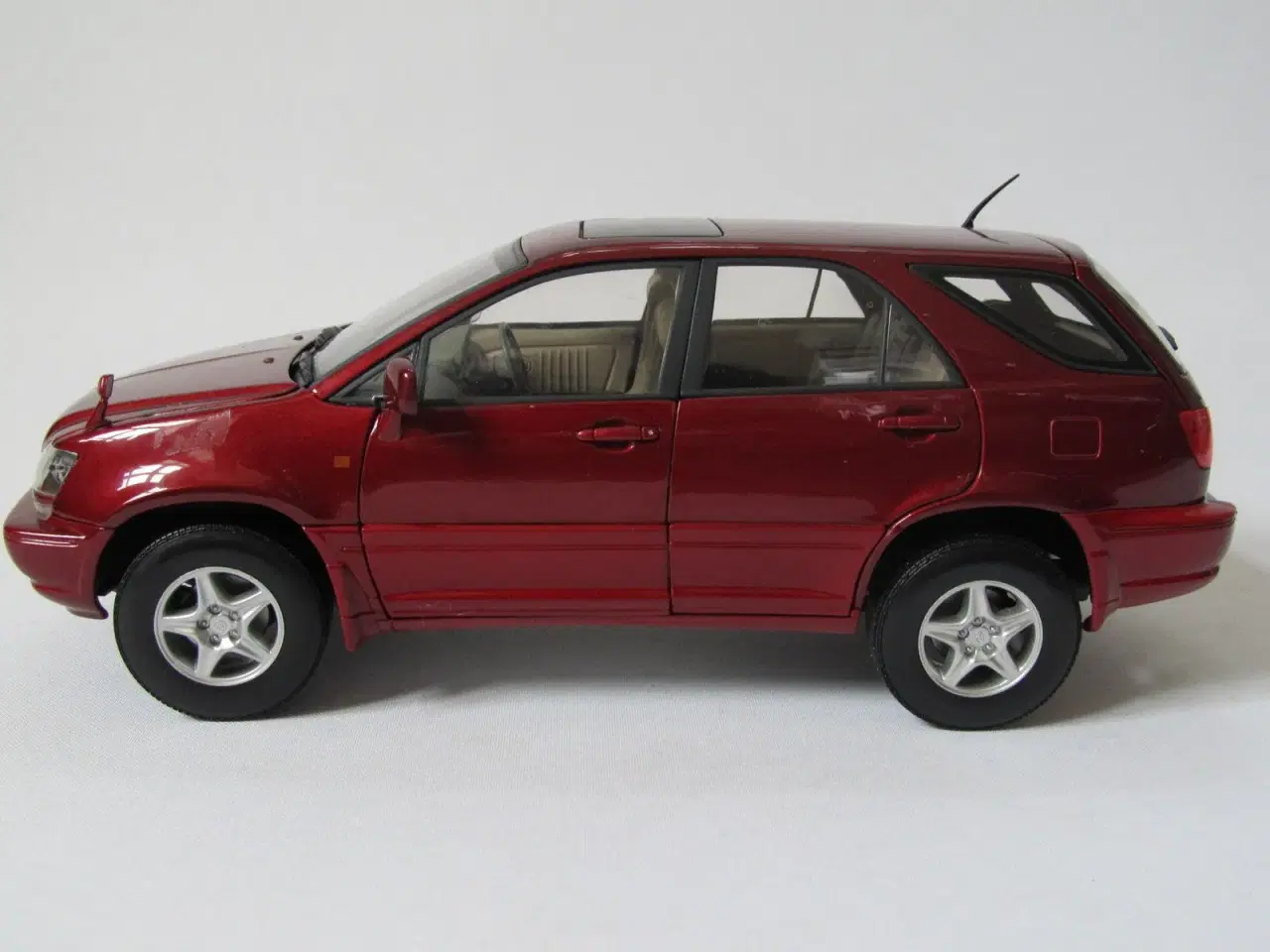 Billede 2 - 1998 Toyota / Lexus RX1 1:18