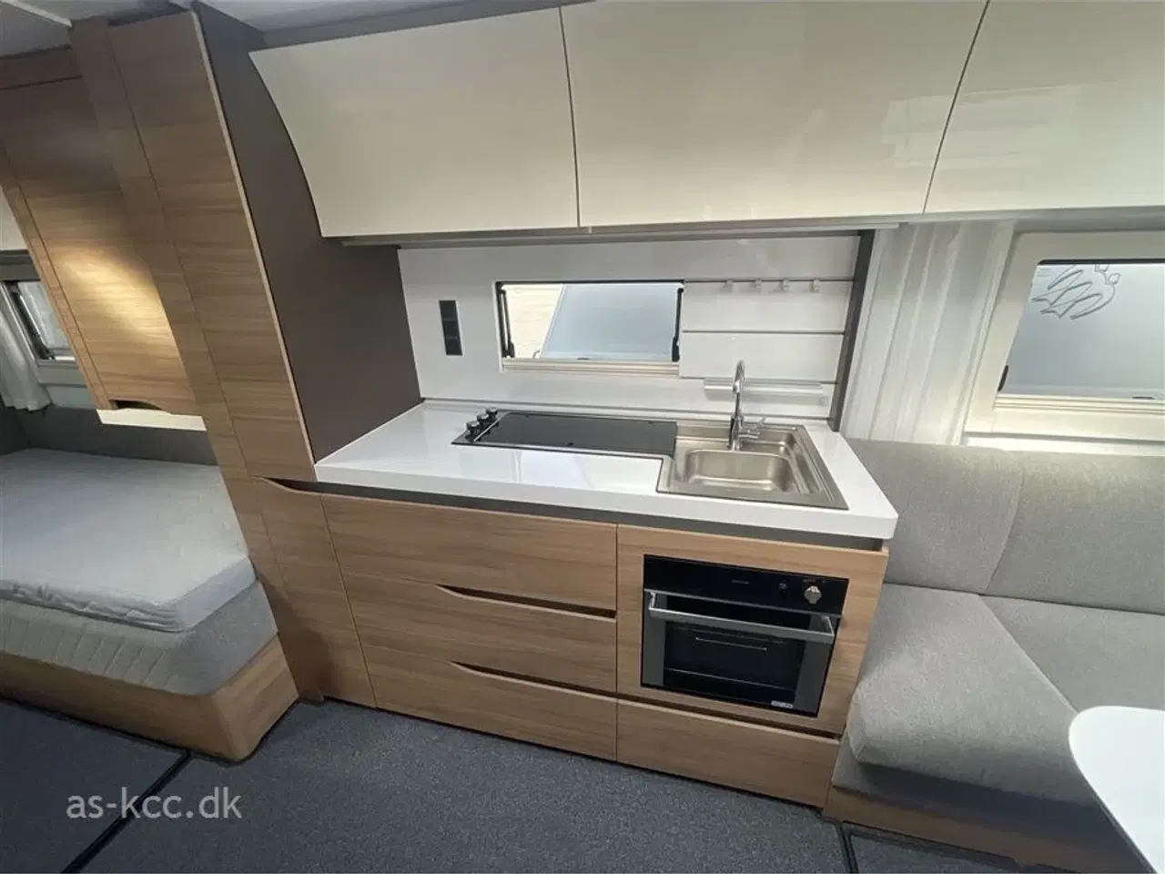 Billede 6 - 2019 - Adria Alpina 613 UT   Adria Alpina 613 UT Alde Centralvarme og enkelte senge