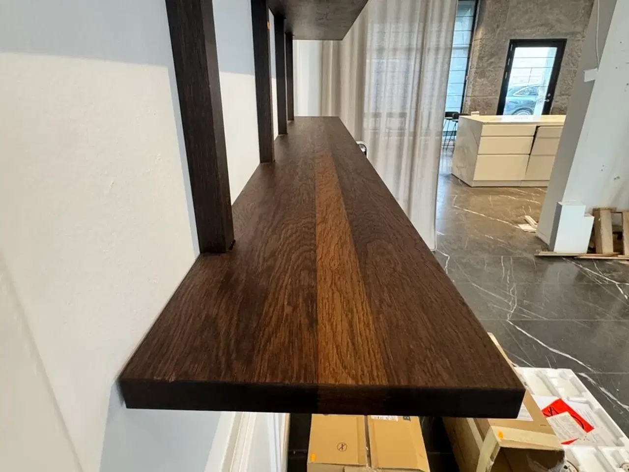 Billede 3 - Boform håndlavet reol i røget eg