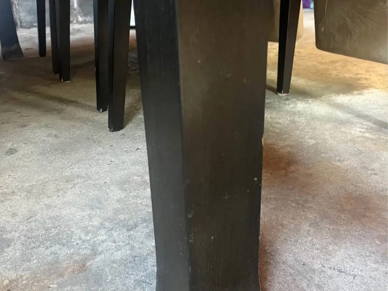 Billede 5 - Spisebord m. 6 stole. Købt i USA.