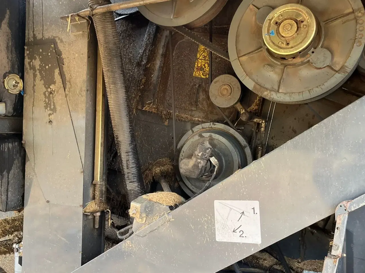 Billede 19 - CLAAS LEXION 420 Velholdt maskine med kun 1900timer og 600 Skærbord
