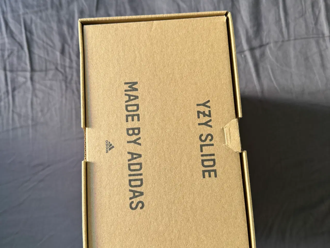 Billede 2 - Yeezy slides Granit Str. 43