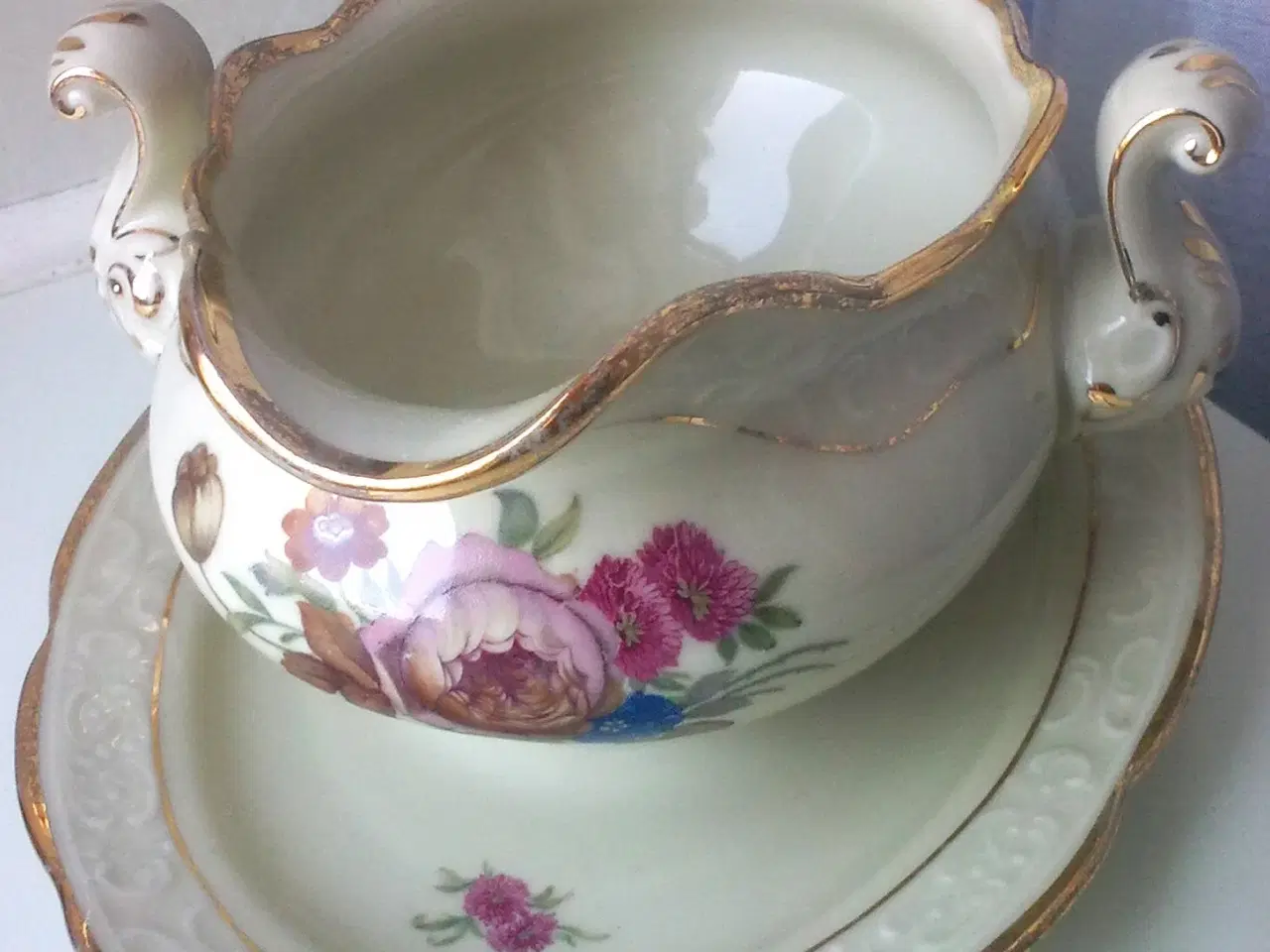 Billede 1 - Rosenborg Danmark sovseskål m guldkant & underskål