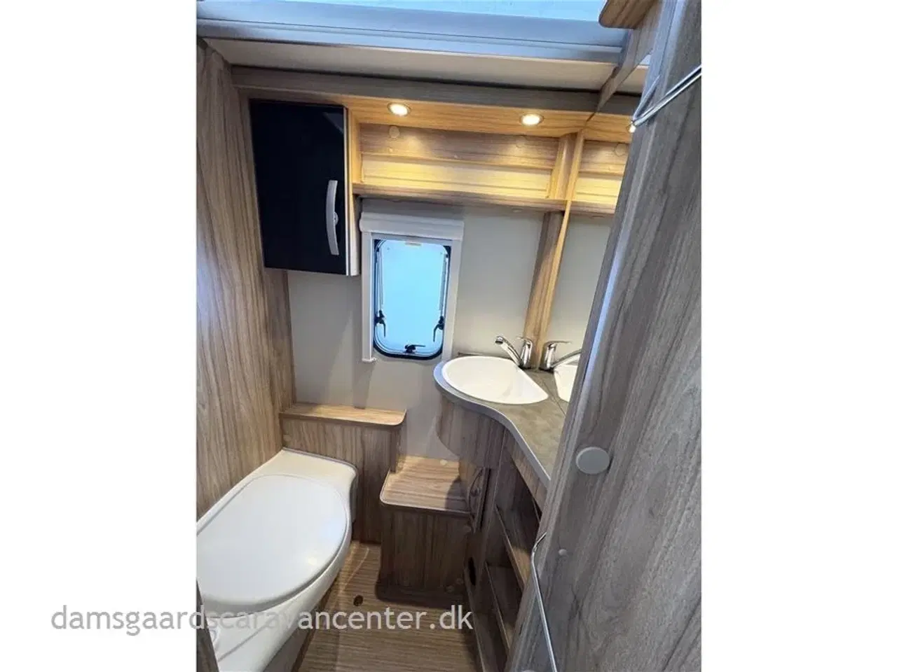 Billede 16 - 2021 - Hymer Feeling 425   Dobbeltseng-Gulvtemp.-Mover-Shadow