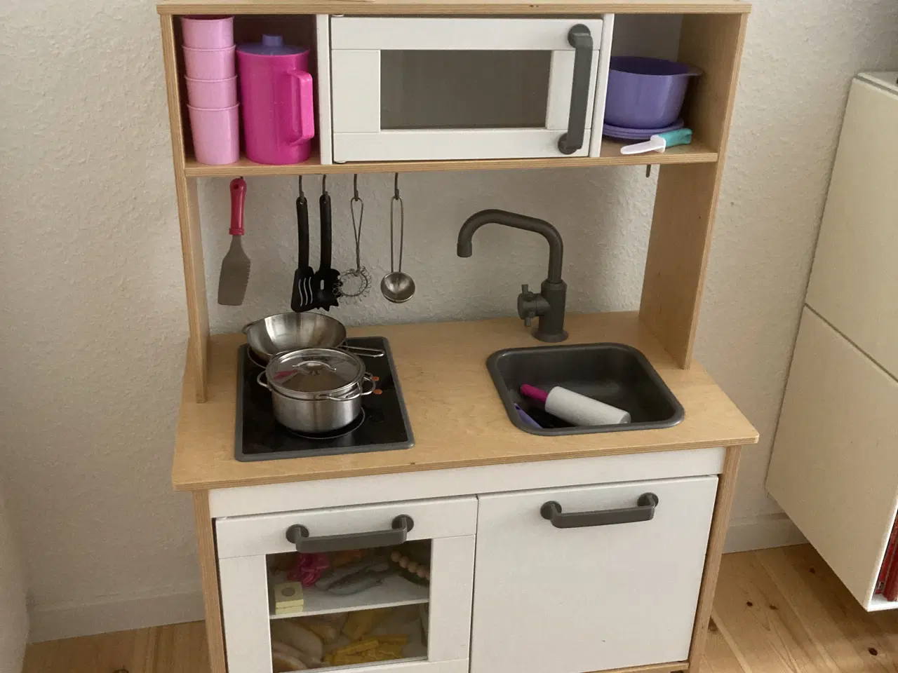 Billede 2 - Legekøkken