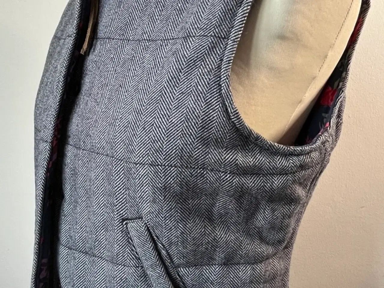 Billede 3 - Levi's, vendbar vest, str S