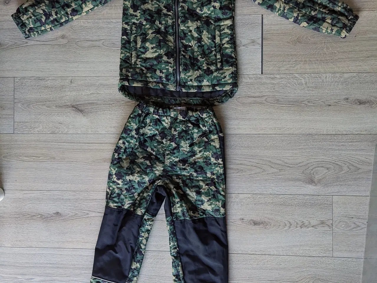 Billede 1 - Termosæt VRS 134 / 8-9 år