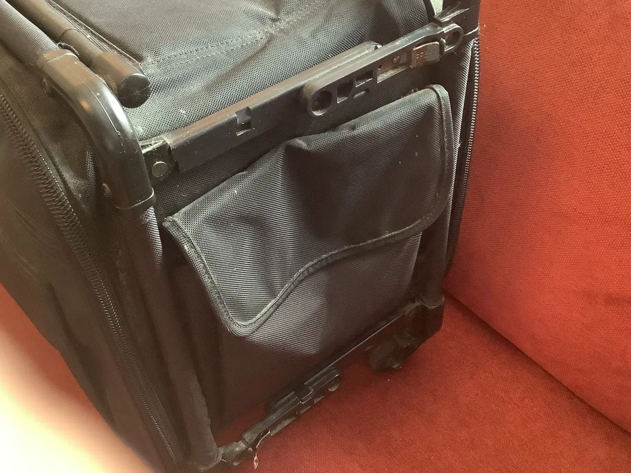 Billede 4 - TUTTO symaskine taske med hjul!