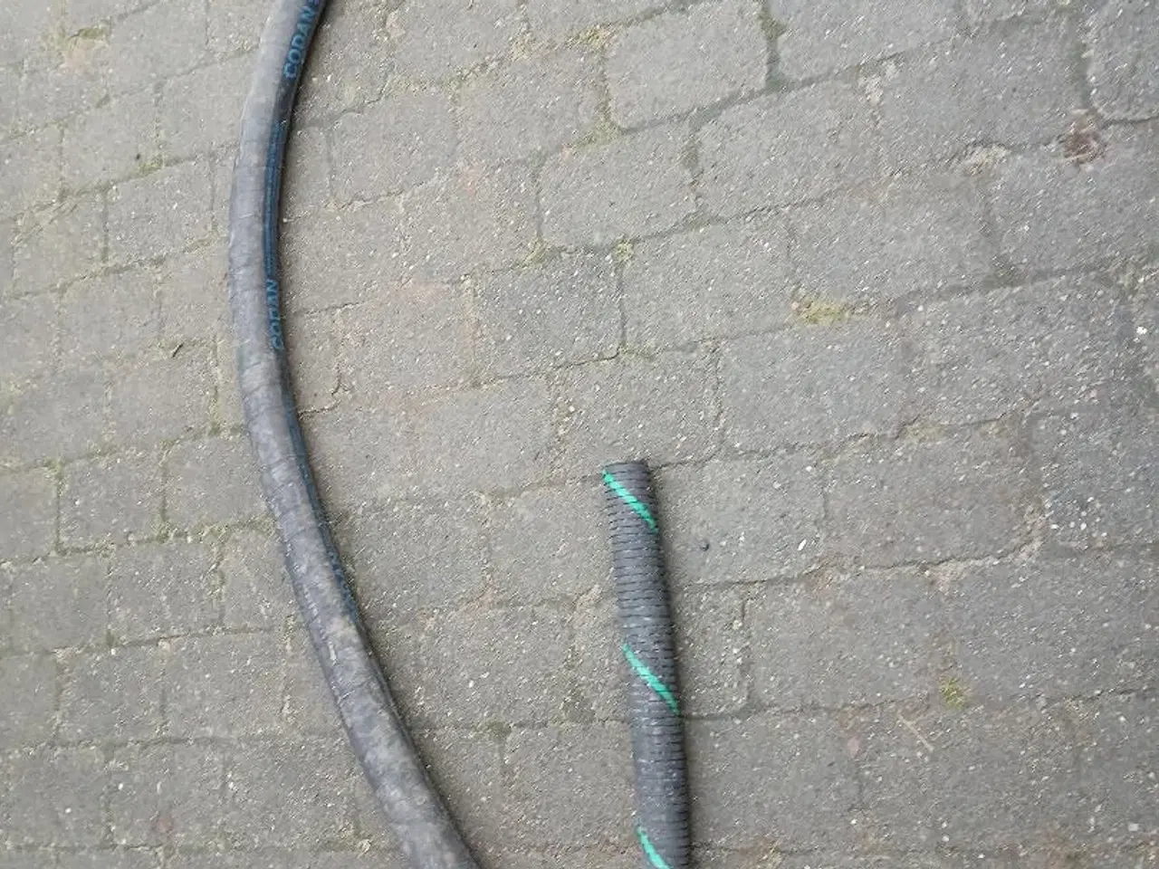 Billede 1 - udstødnings slange