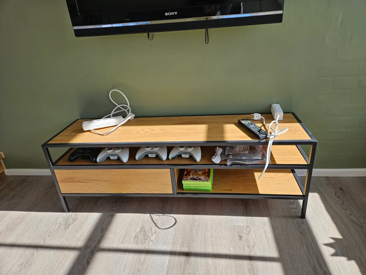 Billede 1 - Tv bord eg