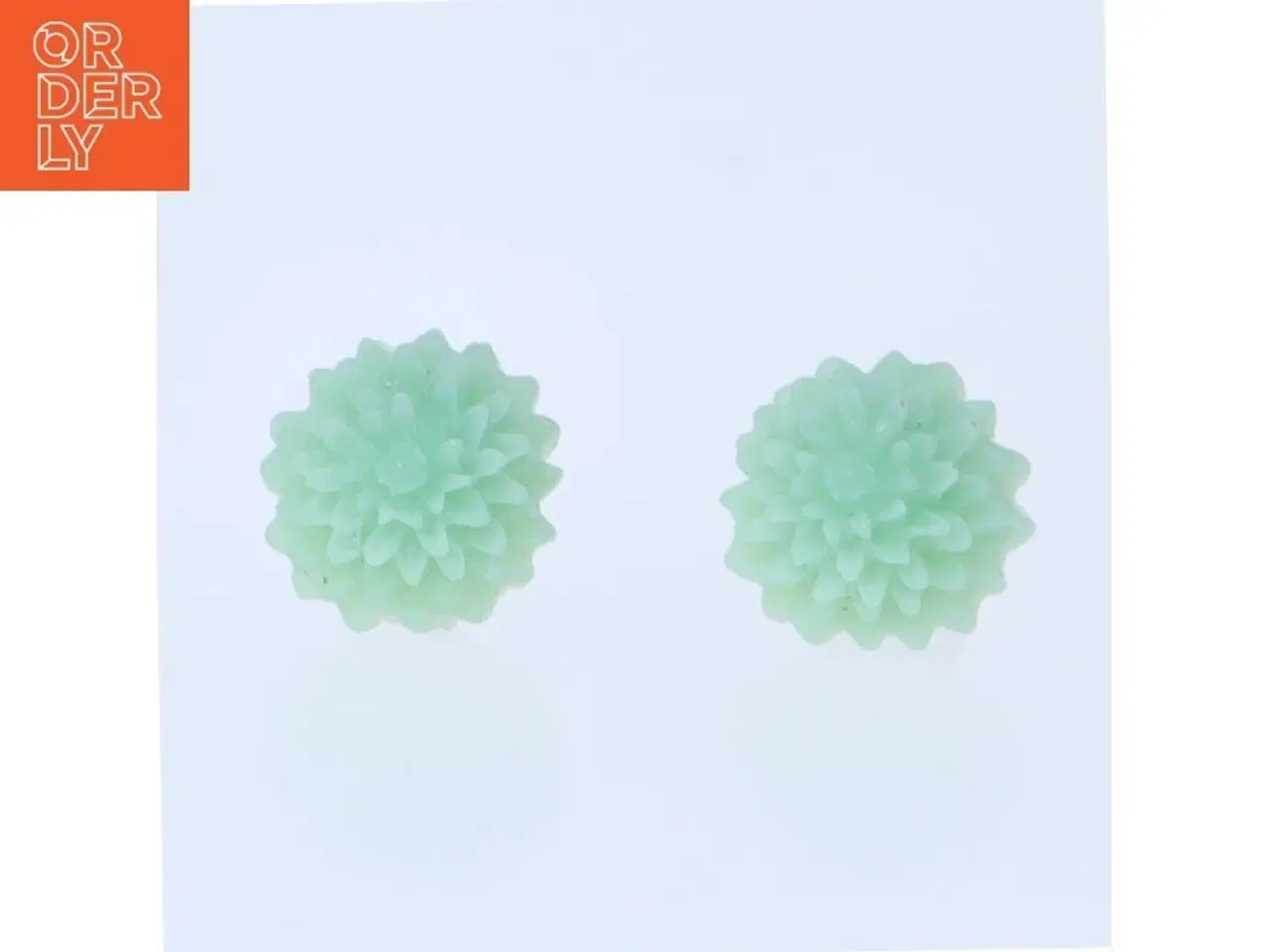 Billede 2 - Blomsterformede ørestikkers i lysegrøn (str. 15 mm)
