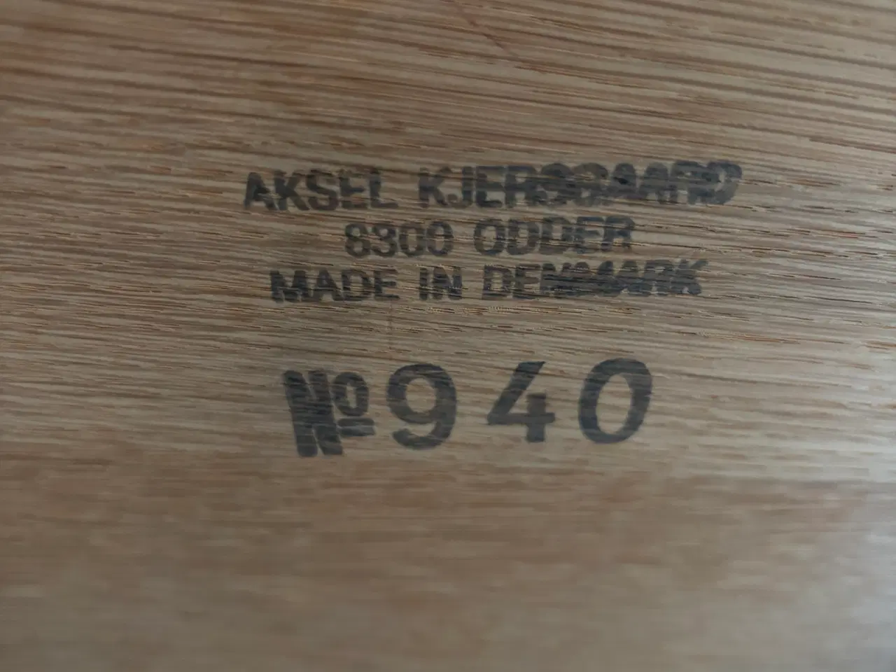 Billede 3 - Sofabord - AK 940 i sæbebehandlet eg med stålben