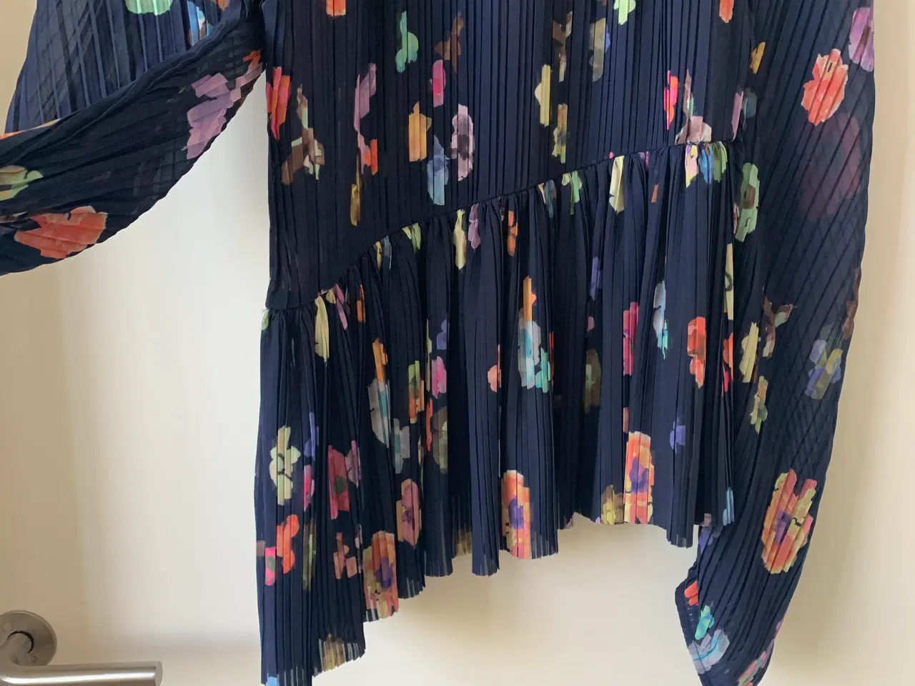 Billede 6 - Stine Goya plisseret bluse