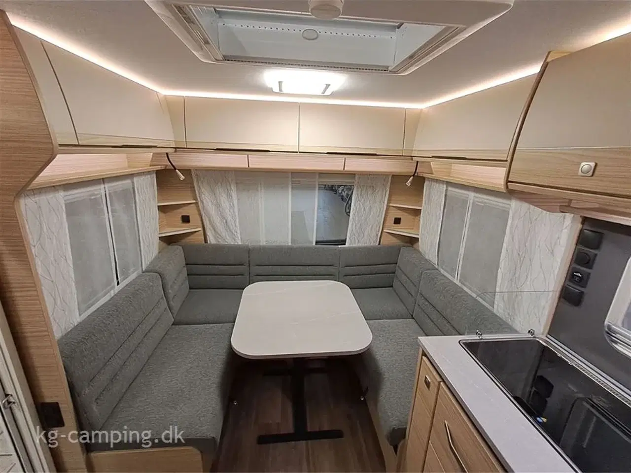 Billede 7 - 2026 - Fendt Bianco Selection 465 SFB Fransk dobbeltseng og Rundsiddegruppe - Kan nedvejes til 1500 kg.