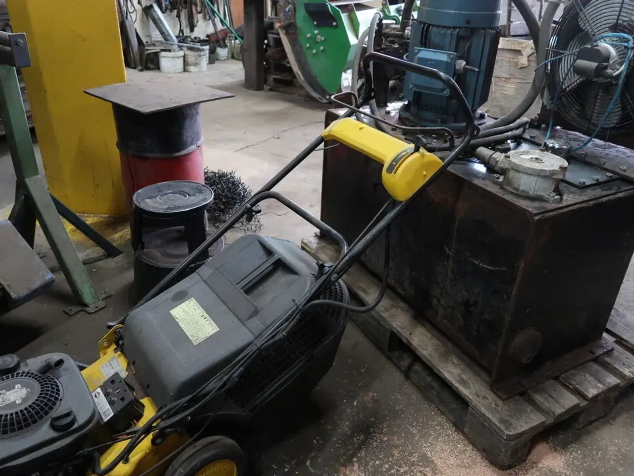 Billede 3 - Plæneklipper CASTELGARDEN TD 484 TR/E