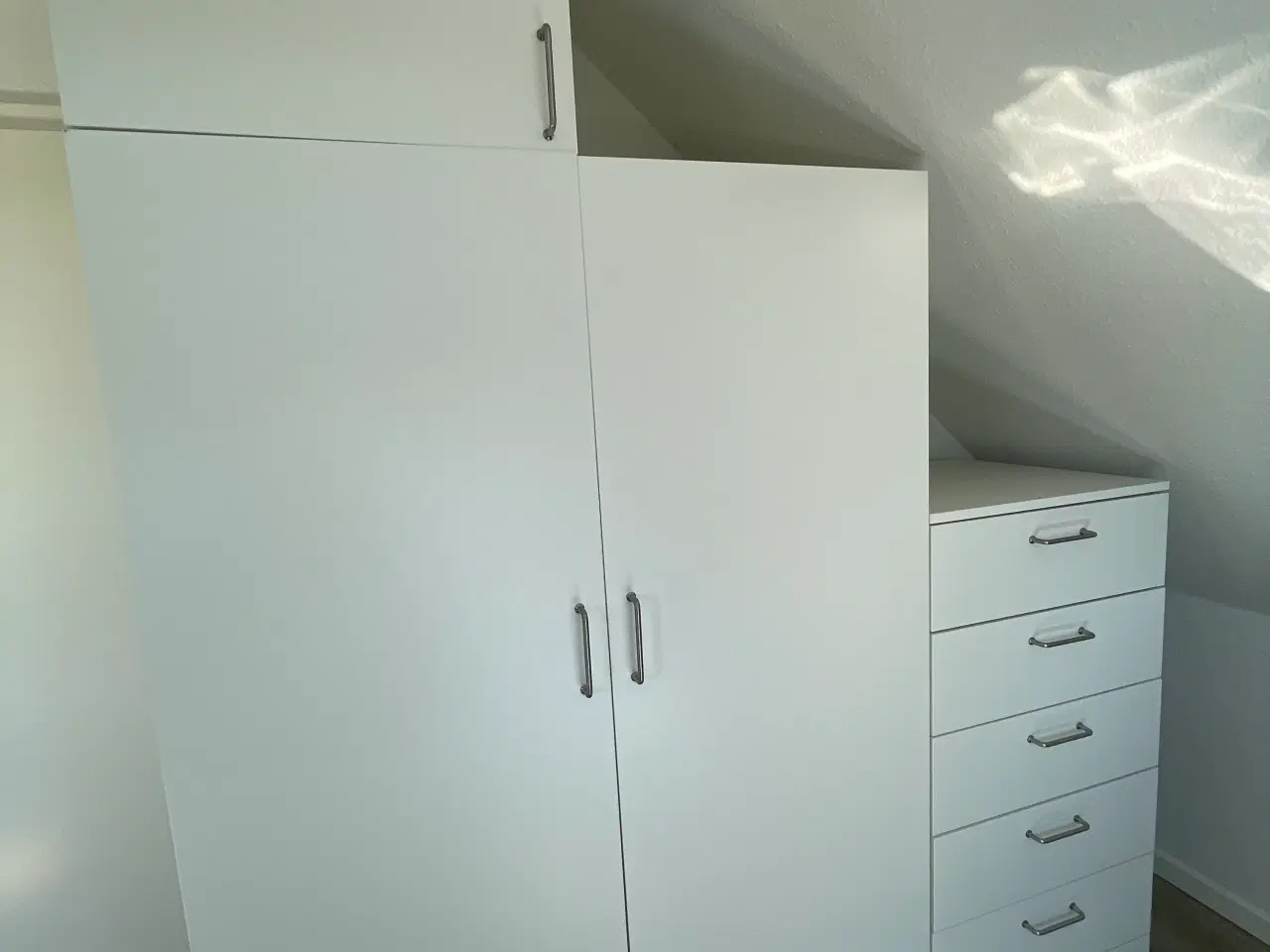 Billede 1 - Garderobeskabs sæt til skråvæg fra Ikea