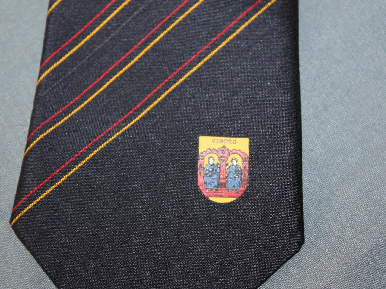 Billede 2 - Marchi Silke slips med Viborg logo  Thai silk 100%