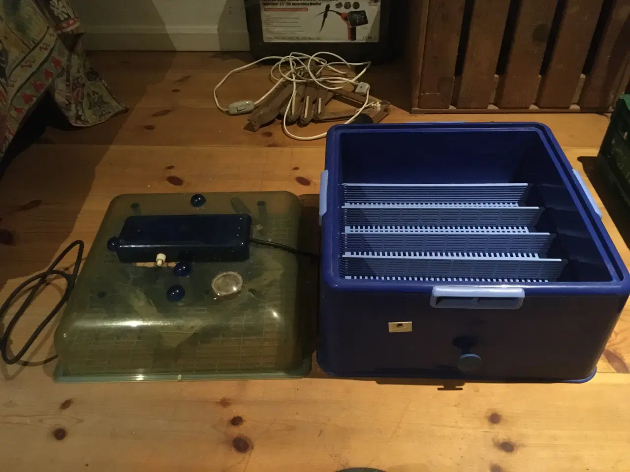 Billede 10 - To rugemaskiner til fjerkræ