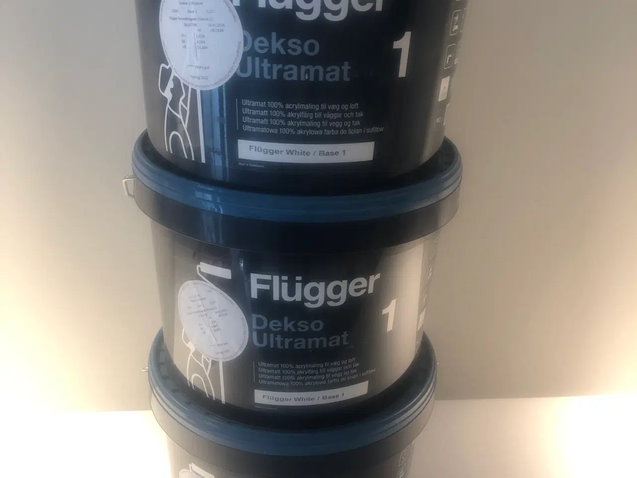 Billede 1 - Maling lys grå