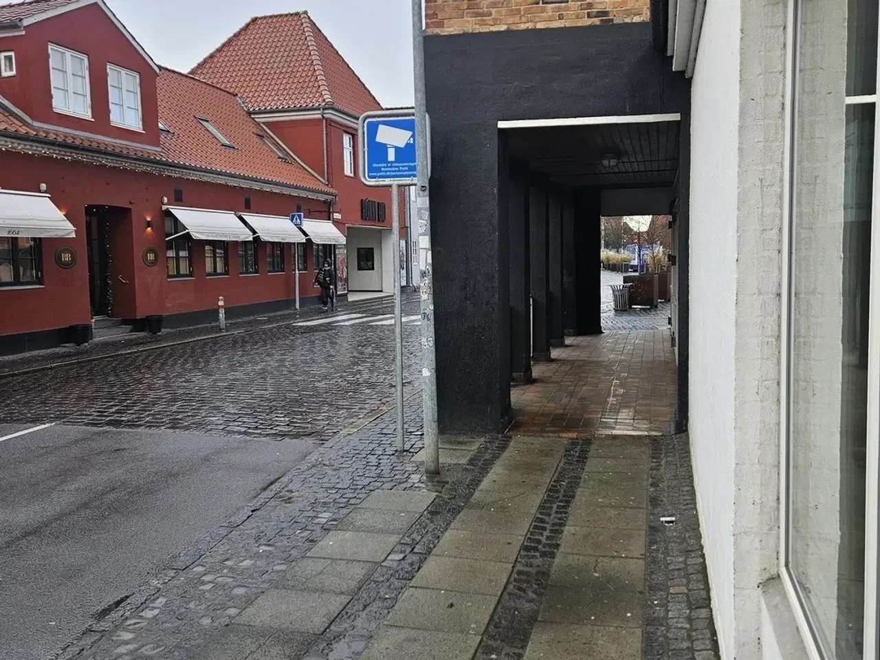 Billede 11 - Nyrenoveret og centralt beliggende lokale til butik/kontor/showroom/evt. take-away mv.