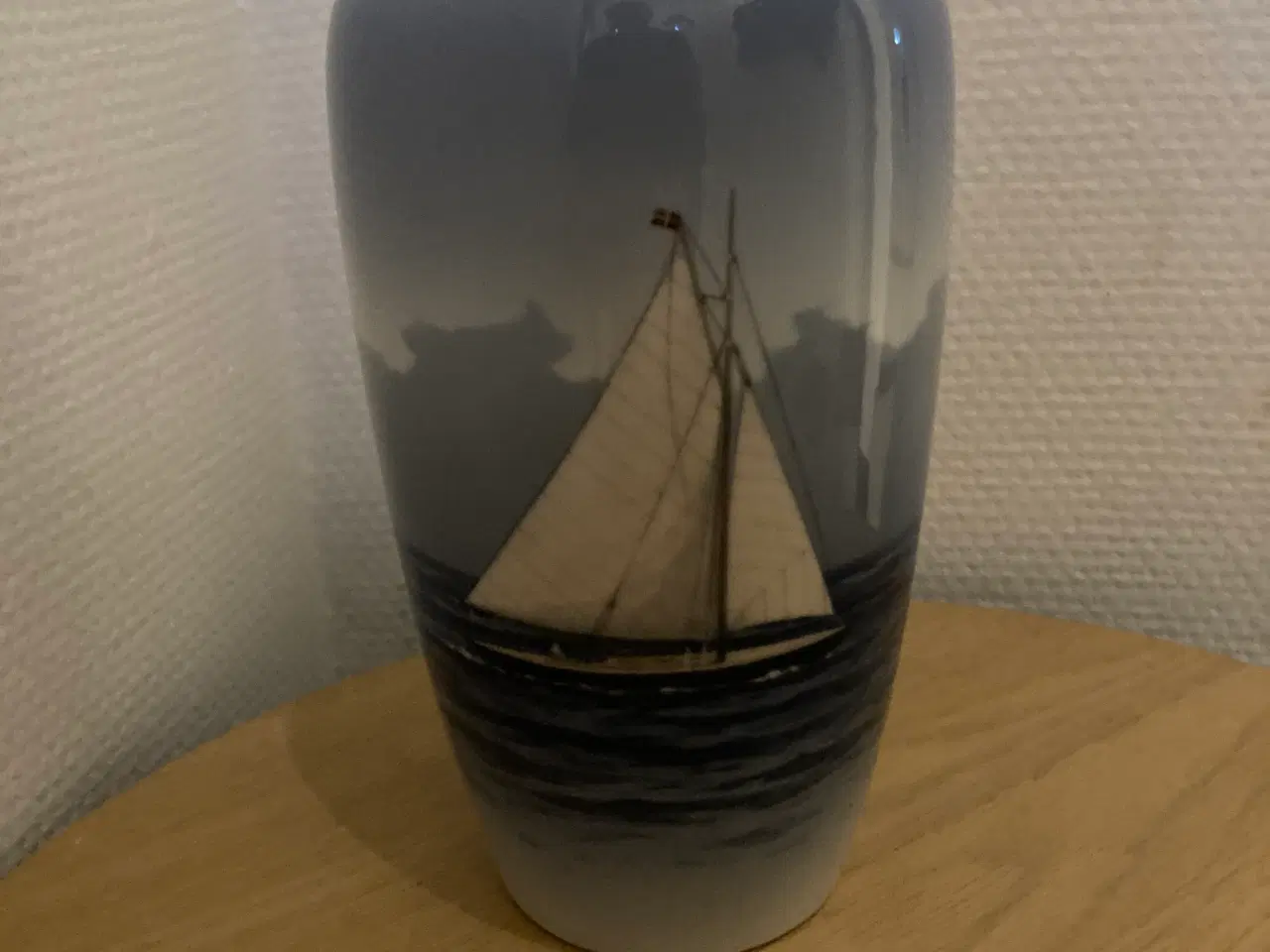 Billede 5 - Royal Copenhagen vase med sejlskib