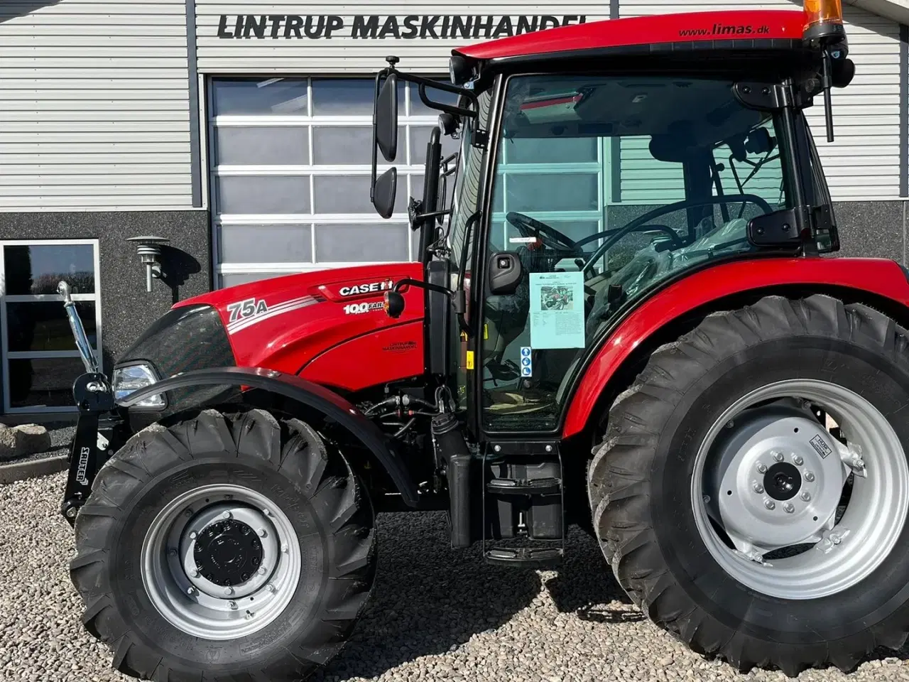 Billede 1 - Case IH Farmall 75 A Med frontlift og vendegear og brede hjul.