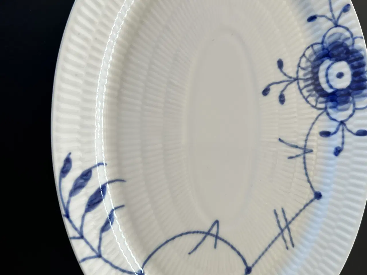 Billede 2 - Royal Copenhagen Blå Mega Riflet Oval Fad