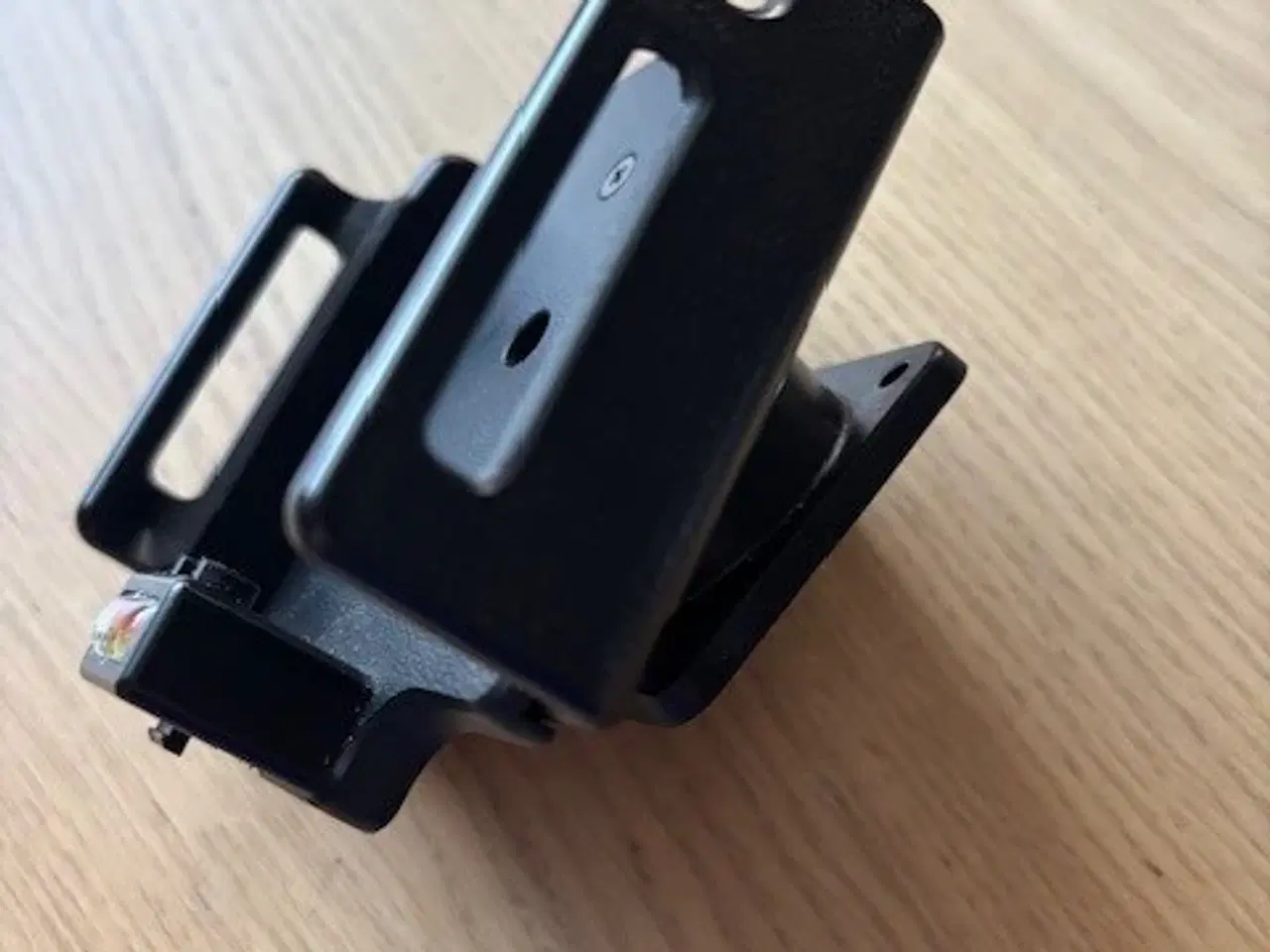 Billede 1 - Brodit Iphone holder med kabel tilslutning 716013