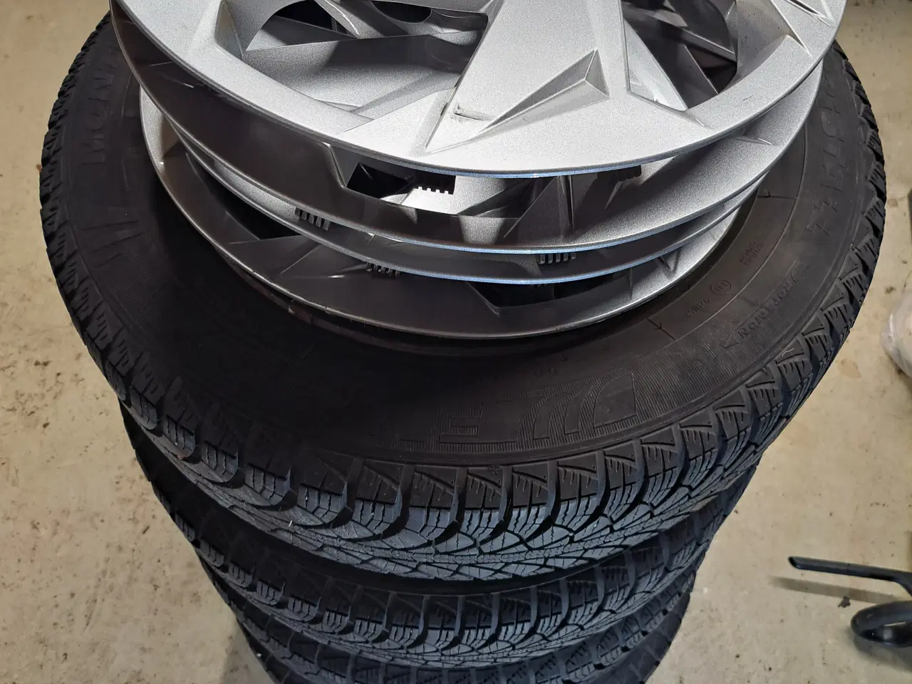 Billede 6 - 4 vinterhjul komplet til hyundai i 20