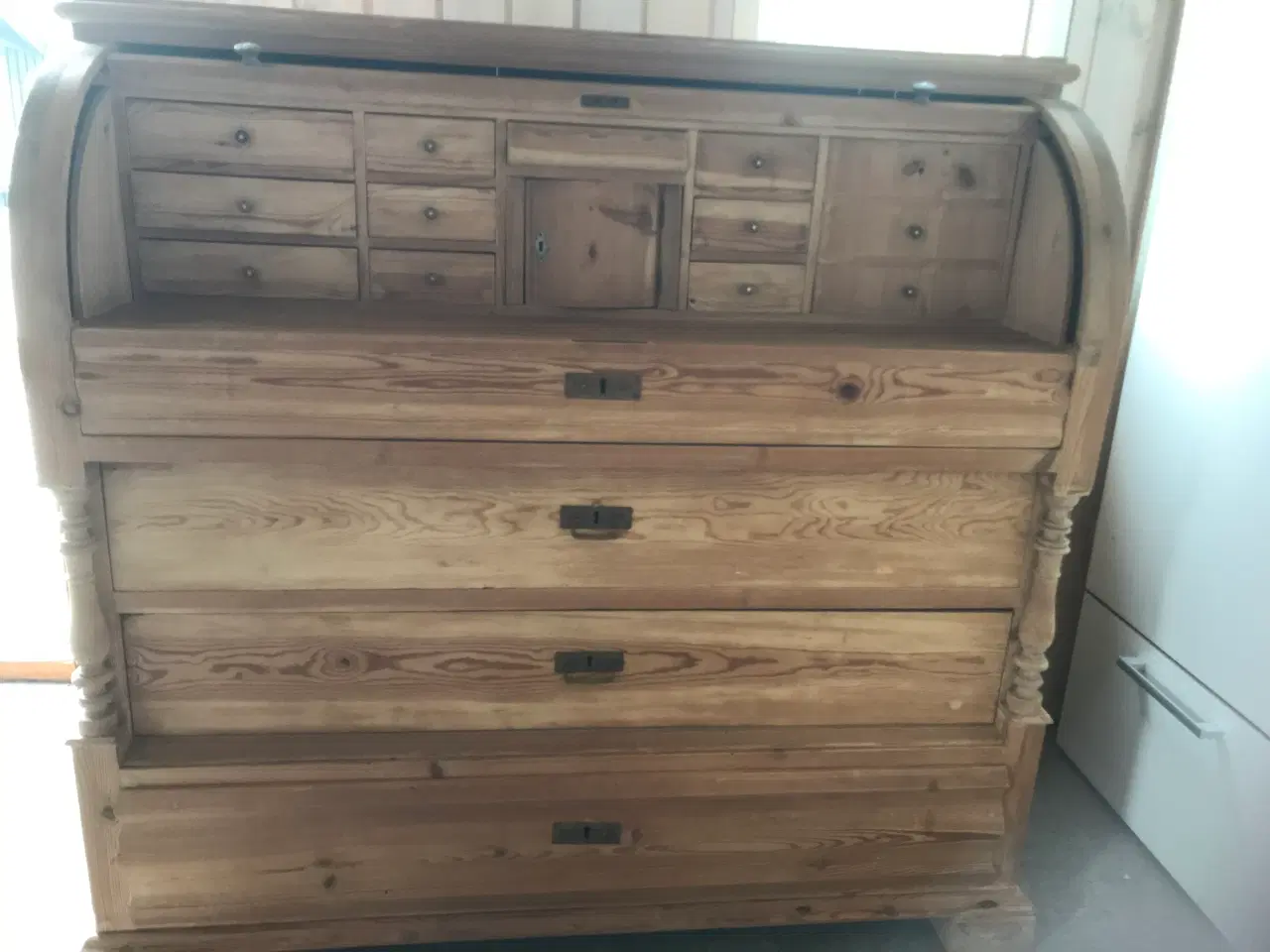 Billede 2 - Chatol med buet låge