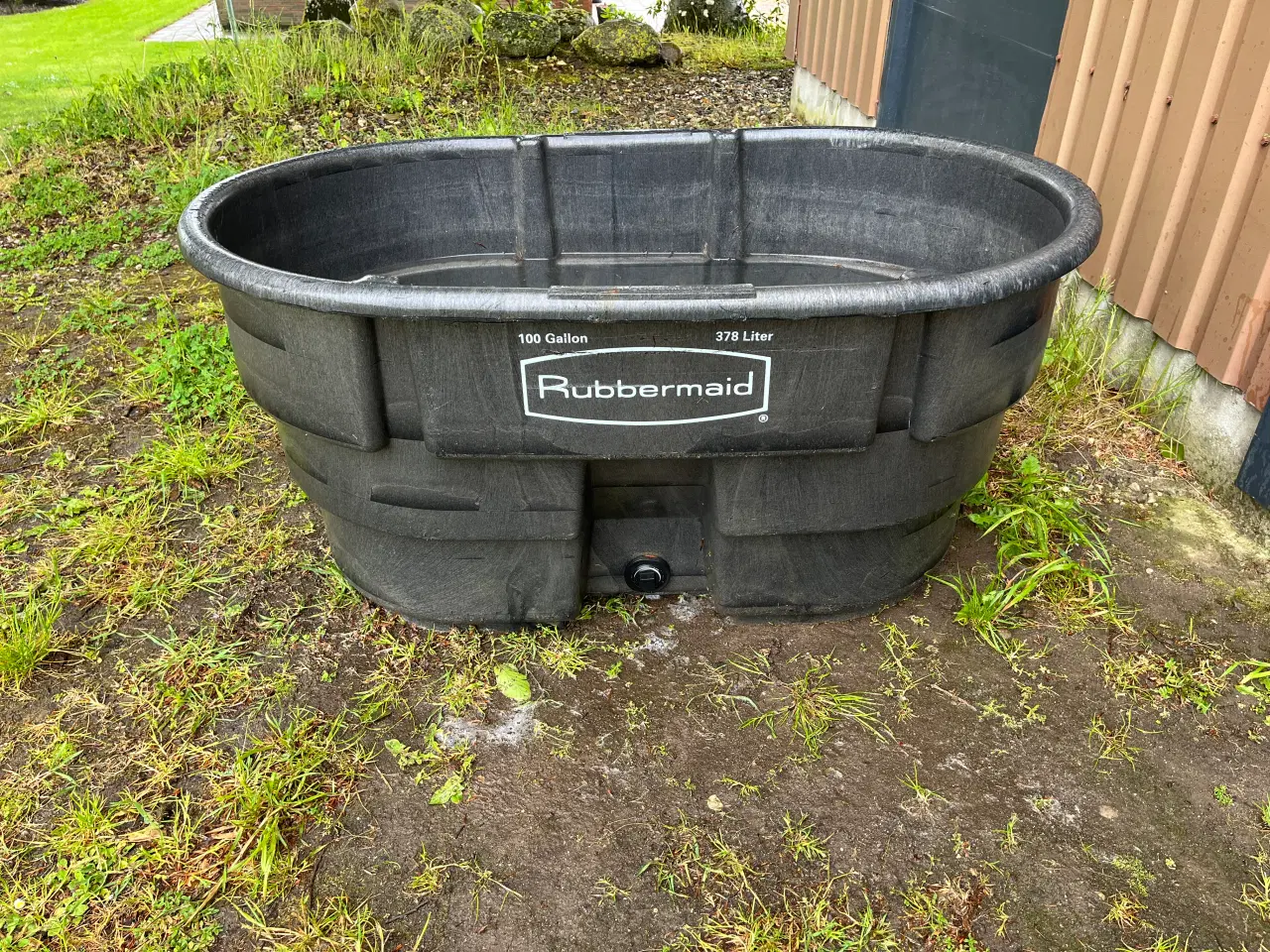 Billede 1 - Drikkekar eller have bassing