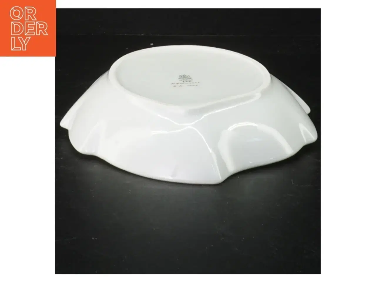 Billede 3 - Porcelænsfad med blomstermotiv fra B&G (str. 24 x 18 cm)