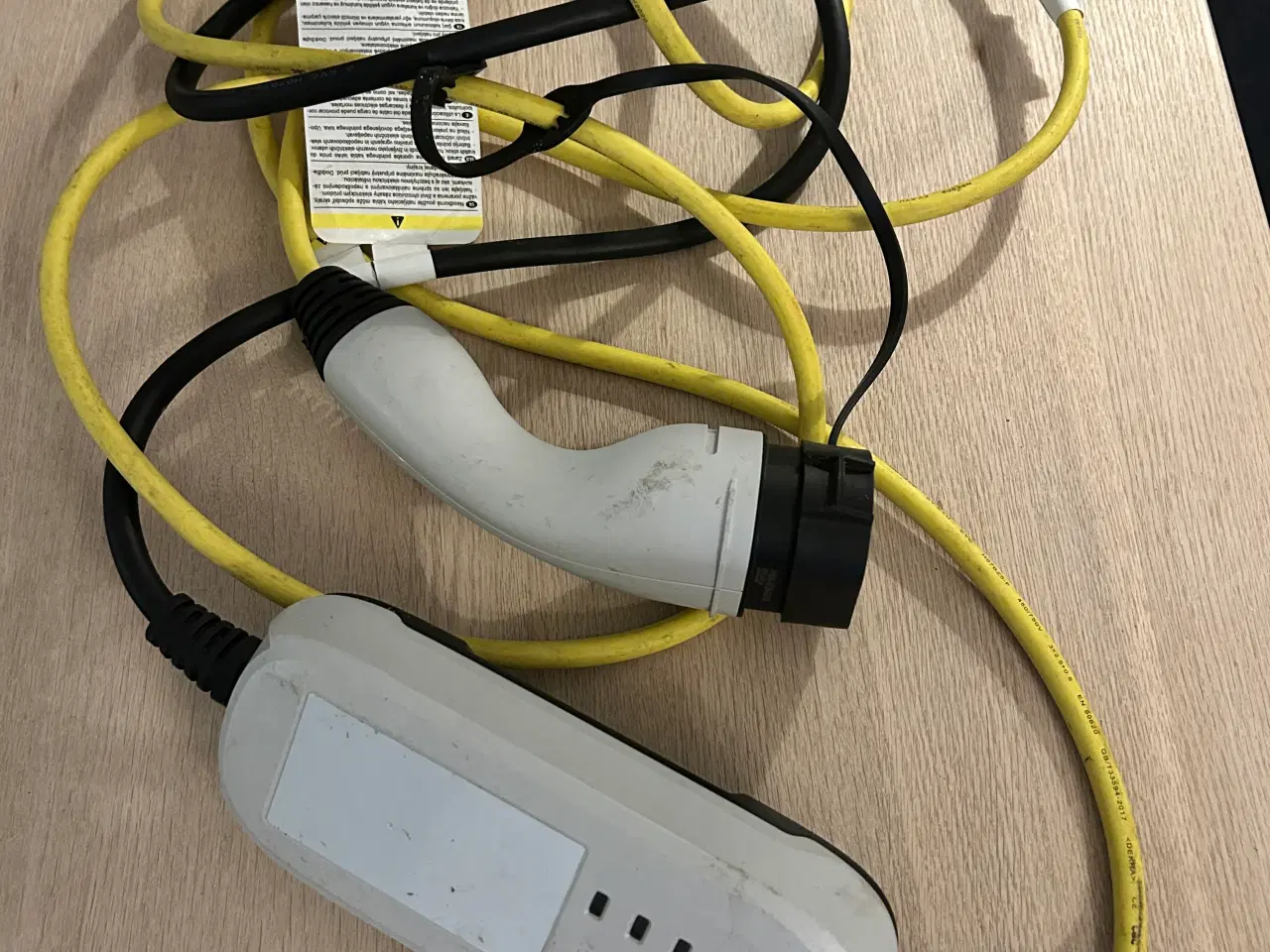 Billede 2 - Mormorlader (nødlader) til el og plug-in bil. 