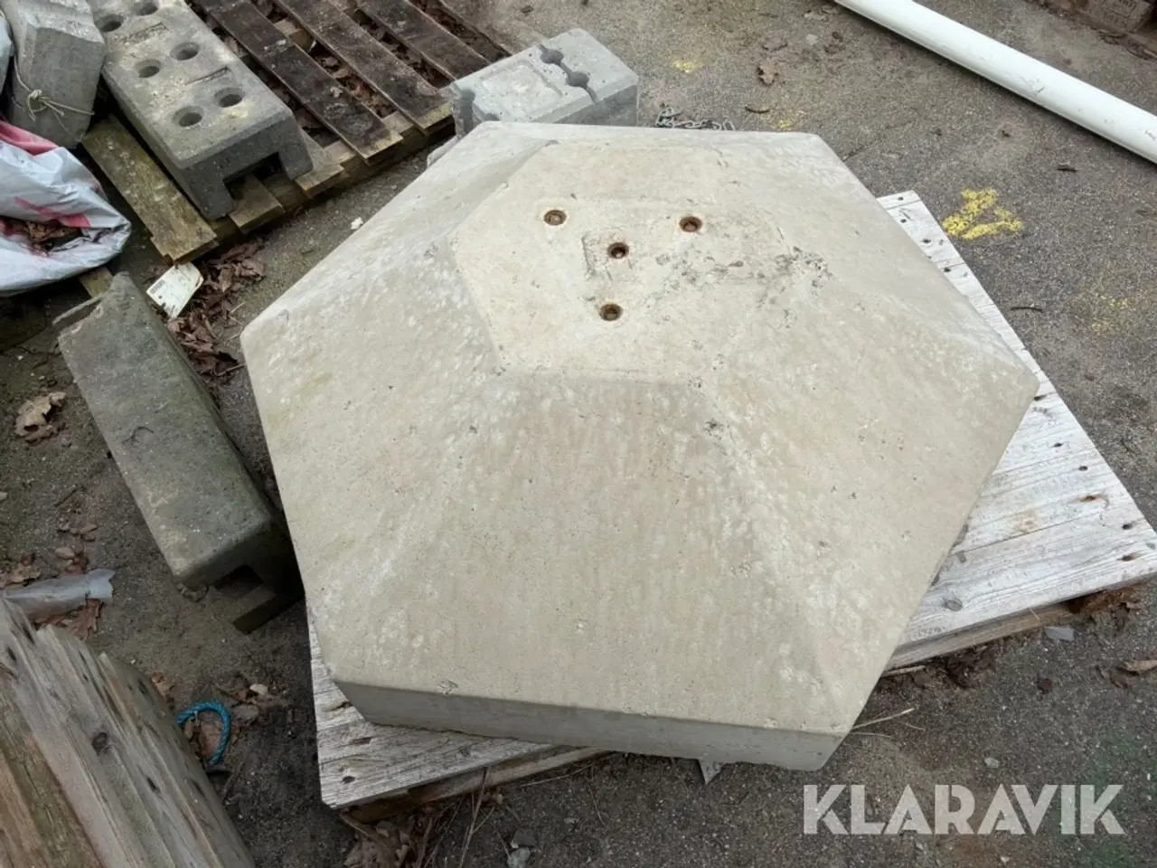 Billede 9 - Flagstænger med beton blok fod 2 styk