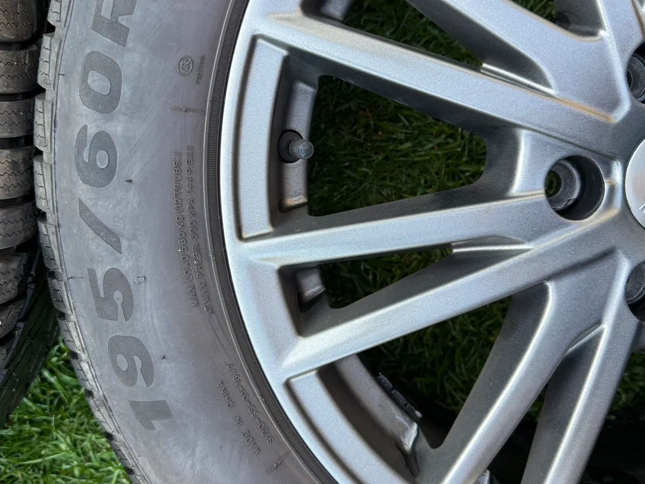 Billede 4 - Vinterhjul 16" Alu Ford 5x108 næsten nye